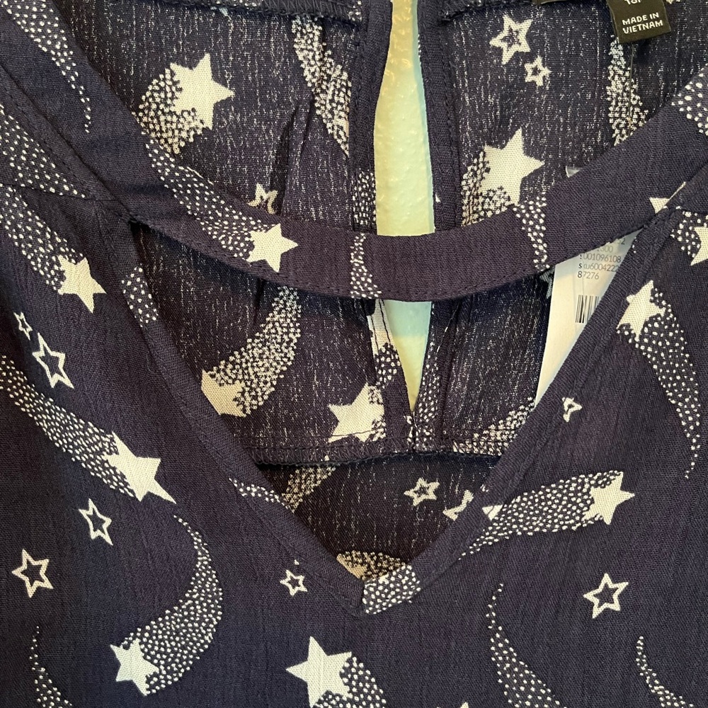 Lane Bryant Navy Blouse Plus Size 18P Bell Sleeve Floral Print Keyhole Top NWT - Picture 3 of 9